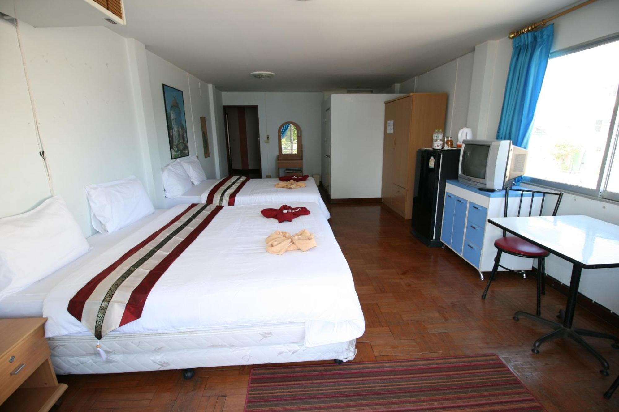 Beachfront Hotel Cha Am Cha-Am Room photo