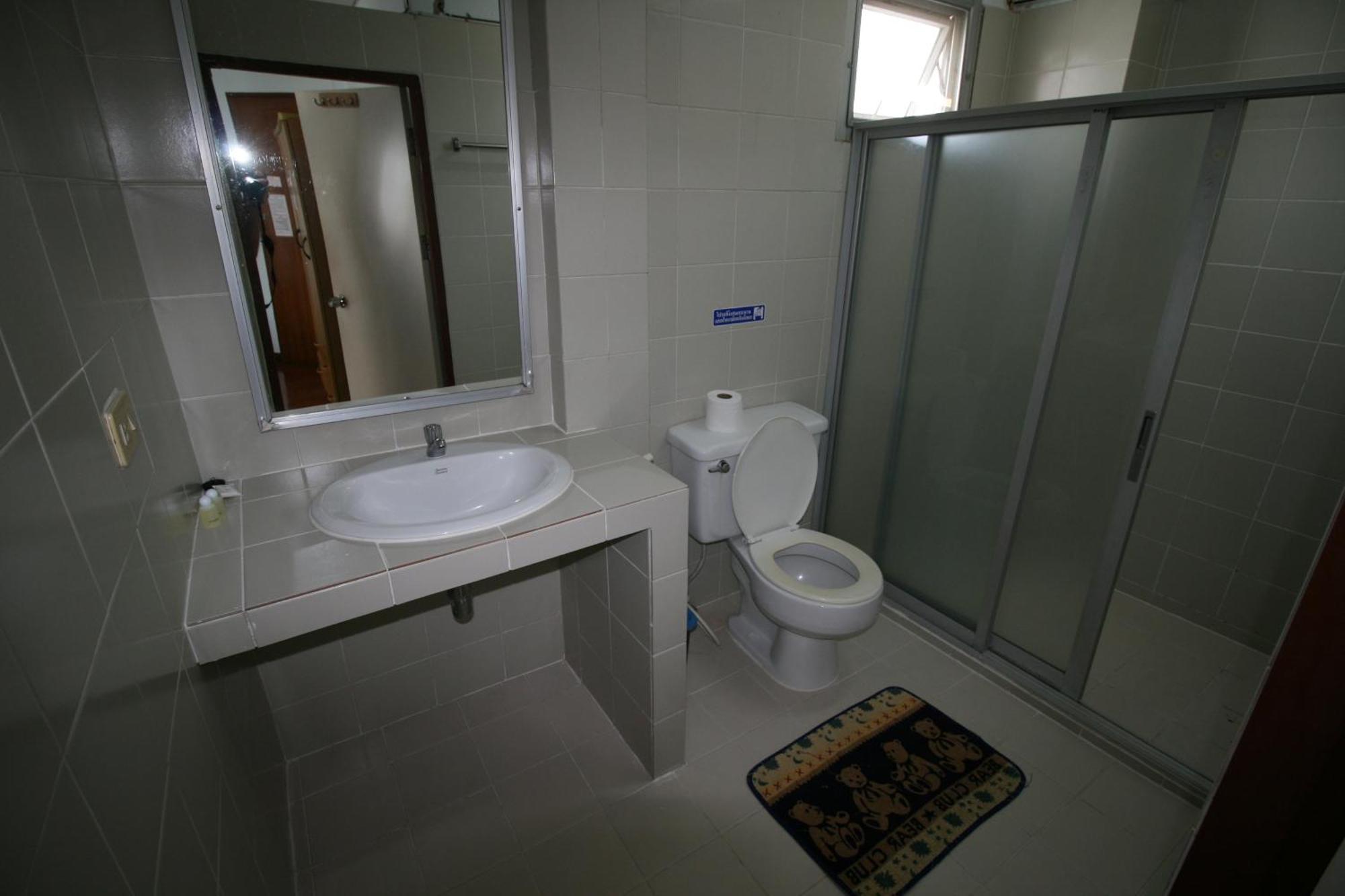 Beachfront Hotel Cha Am Cha-Am Room photo
