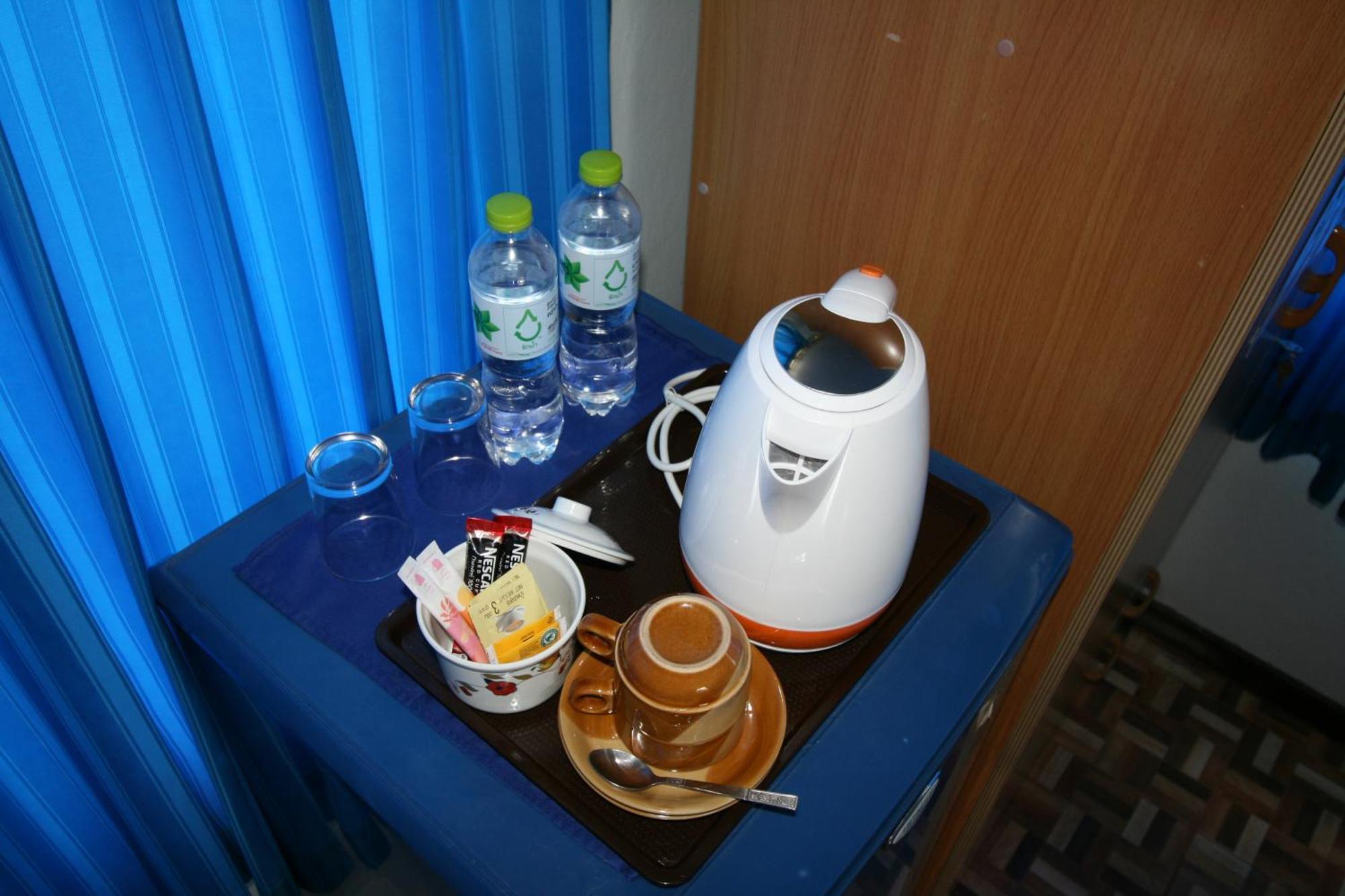 Beachfront Hotel Cha Am Cha-Am Room photo