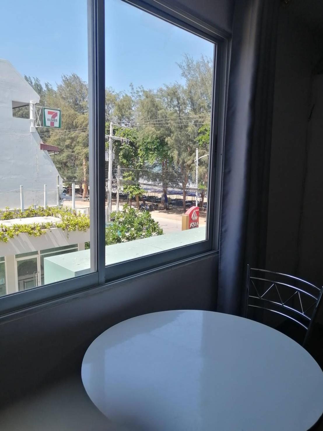 Beachfront Hotel Cha Am Cha-Am Exterior photo
