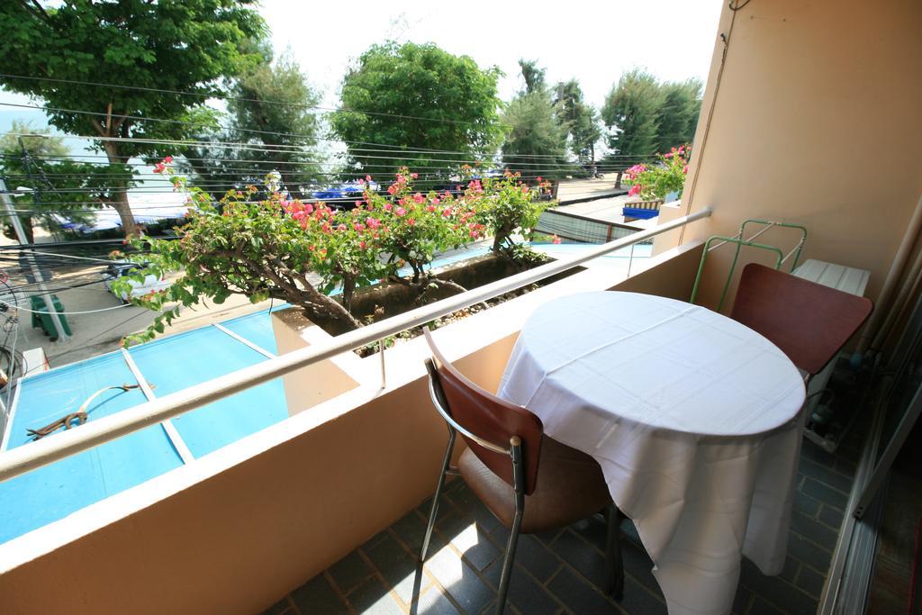 Beachfront Hotel Cha Am Cha-Am Exterior photo