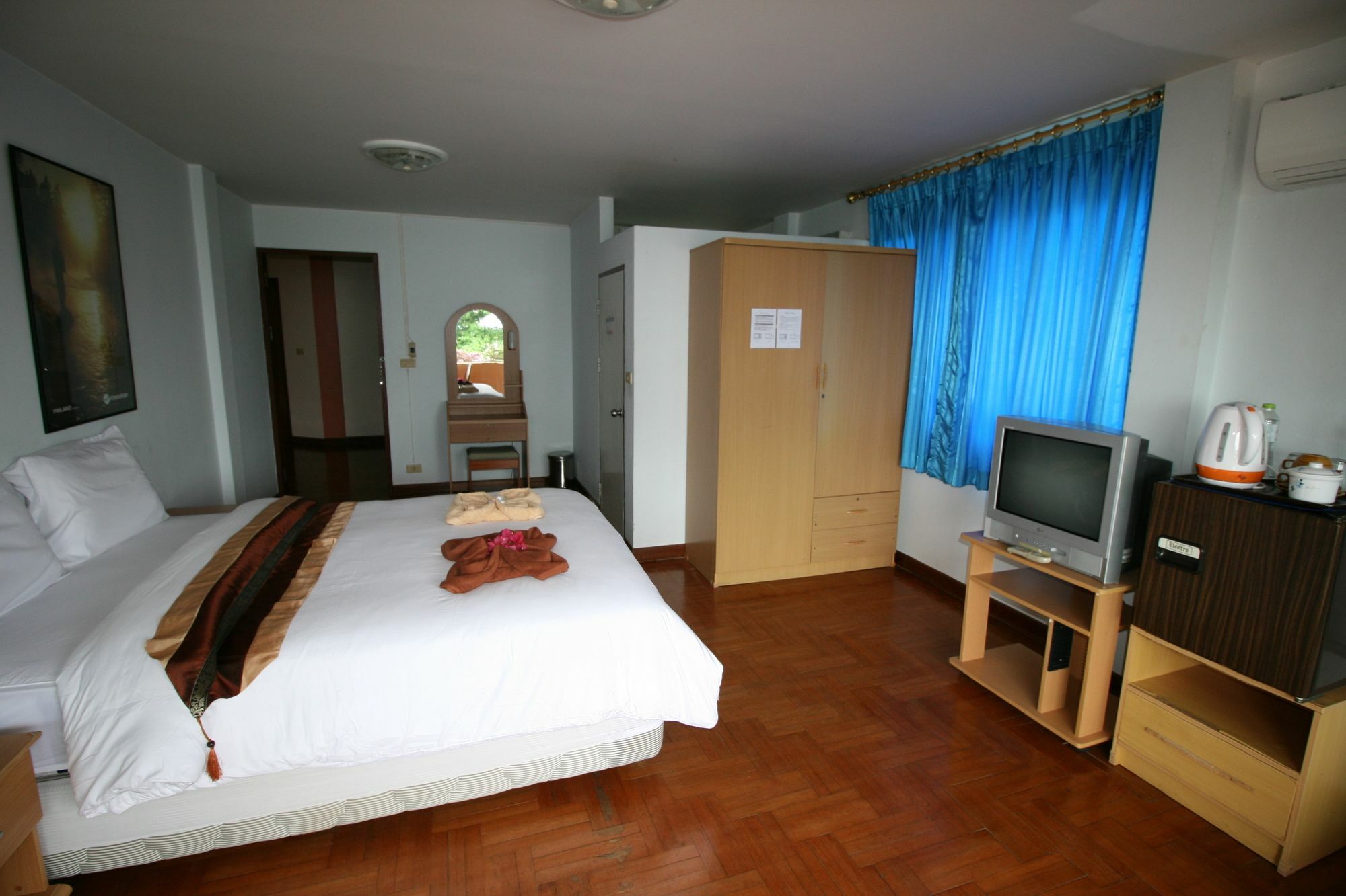 Beachfront Hotel Cha Am Cha-Am Exterior photo