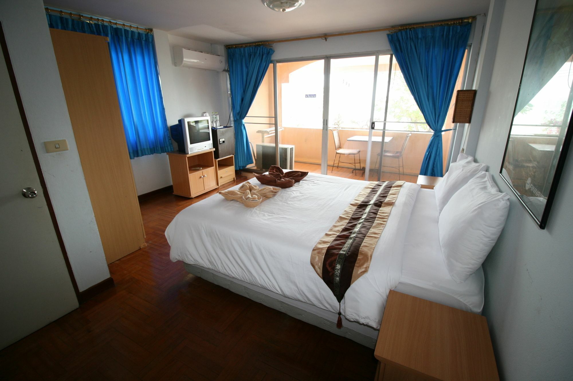 Beachfront Hotel Cha Am Cha-Am Exterior photo