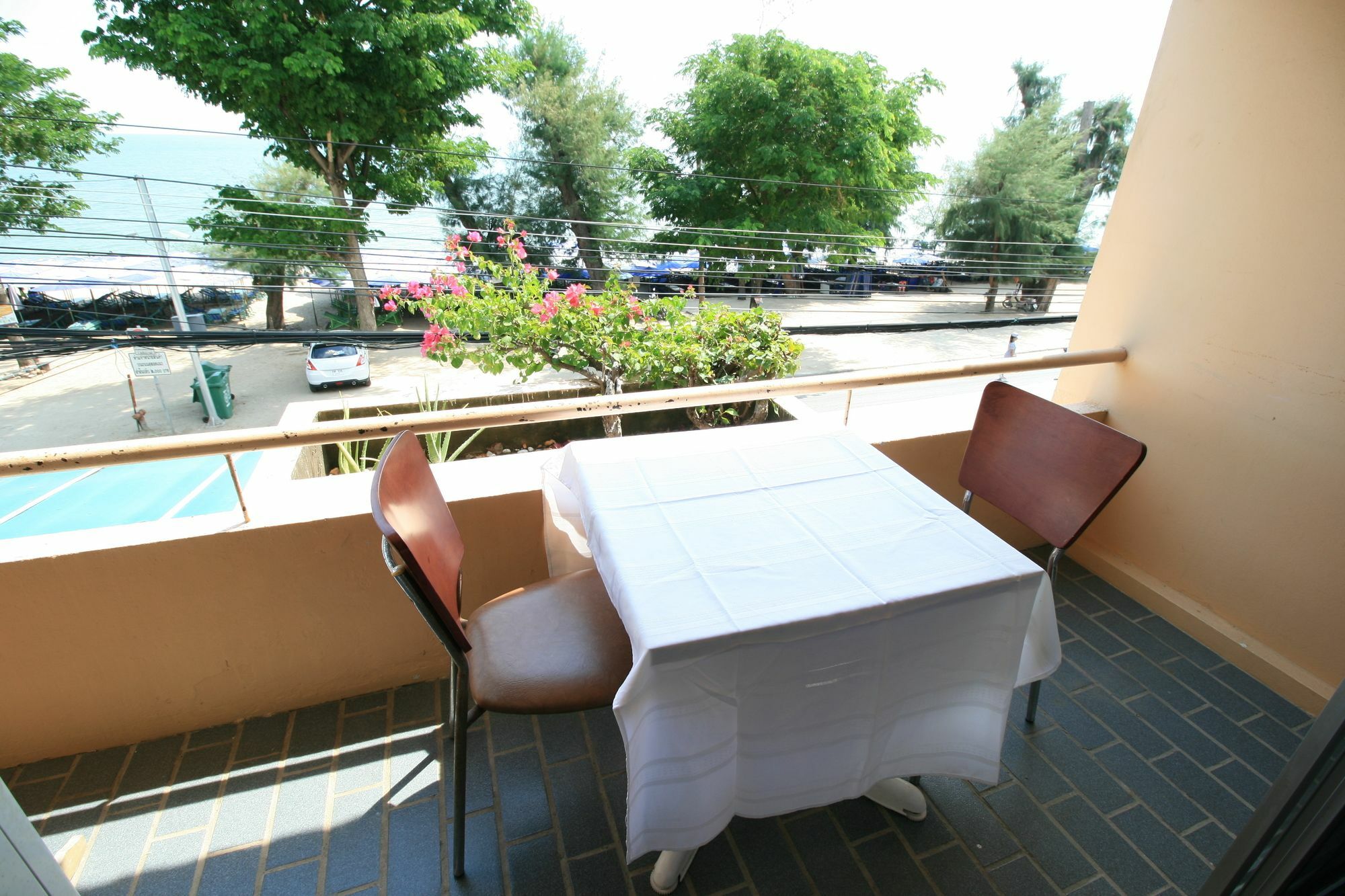 Beachfront Hotel Cha Am Cha-Am Exterior photo